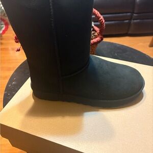 UGG Women Classic Short 2